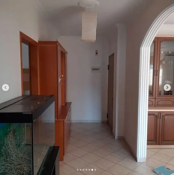 204325747_1600x1200 (1)